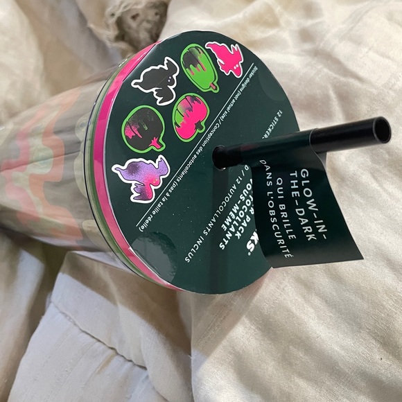 NWT STARBUCKS HALLOWEEN 2023 16oz. glow-n-dark/Sticker Cold Cup BRAND NEW - Picture 4 of 5